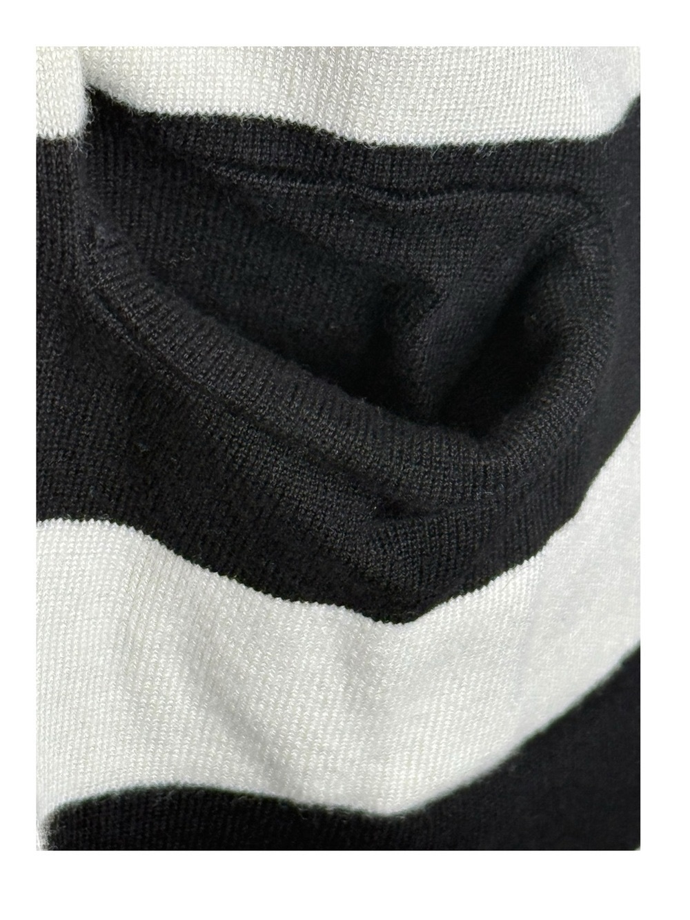 new LF Millau ᯾ Stripe V Neck Long Cardigan Duster Sweater ᯾ Black + White - Picture 11 of 16